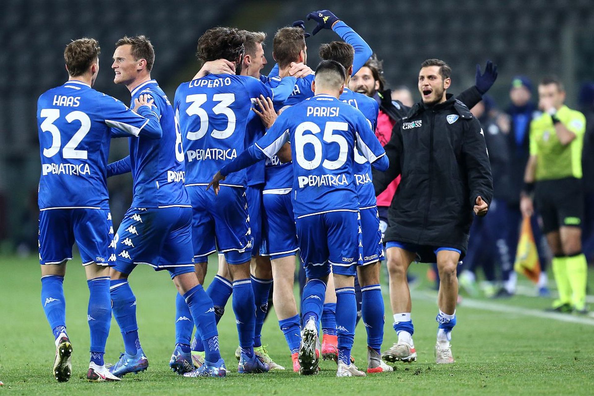 穿对方球门 穿对方球门